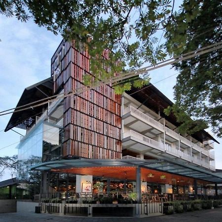 Hay Bandung Hotel Екстериор снимка