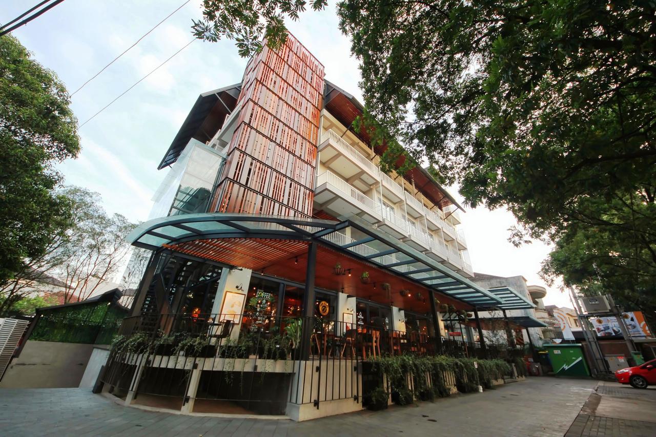 Hay Bandung Hotel Екстериор снимка